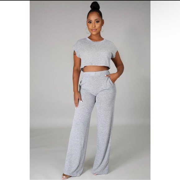 Soft grey two piece lounge set - Picture 7 of 8